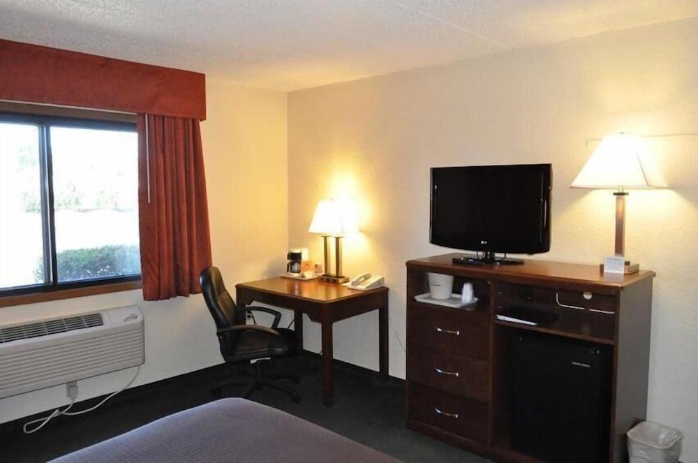 Americinn By Wyndham Plymouth Dış mekan fotoğraf